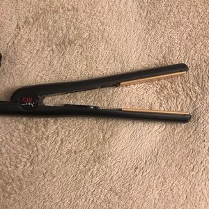 CHI flat iron